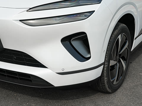 2025�� EV 605�캽Pro��