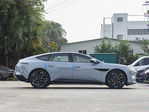 2025�� �Ŀ� Max�����