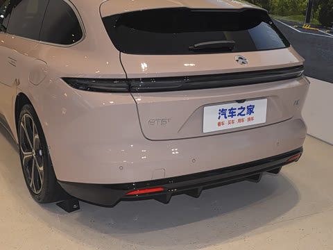 2025�� 75kWh Touring