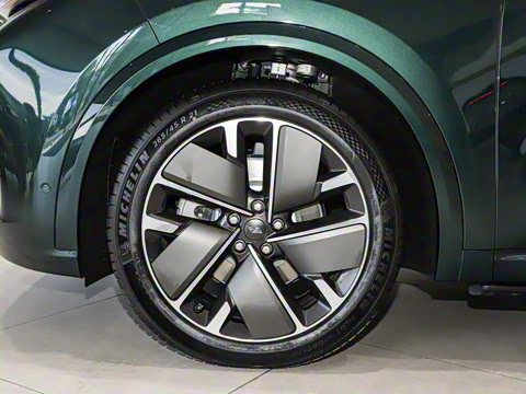 2025�� Ultra ���ܻ��°�