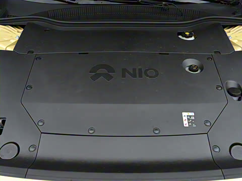 2025�� 75kWh Touring