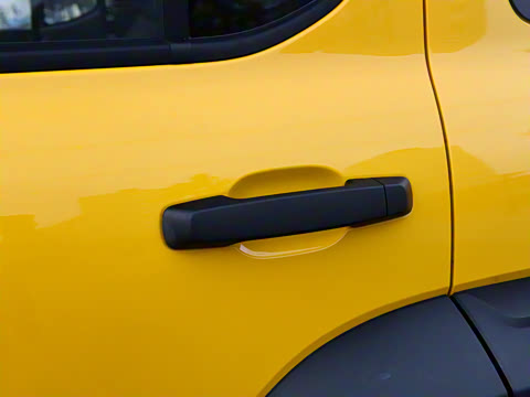 2022�� 2.0T �߾��޶���