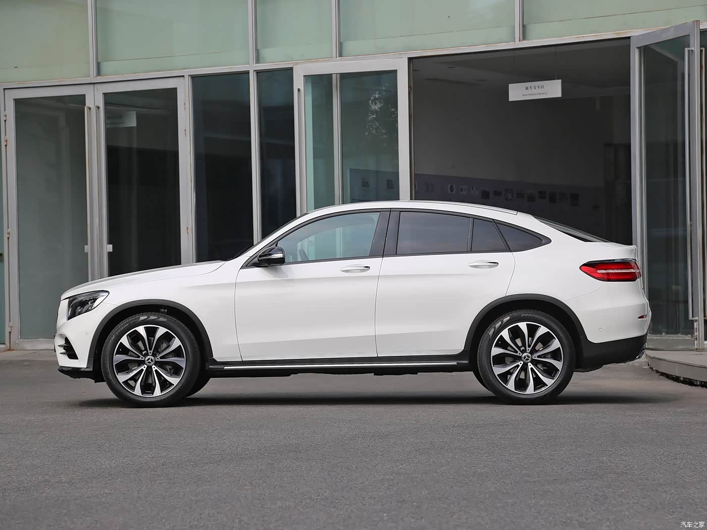 2019款glc3004matic轿跑suv