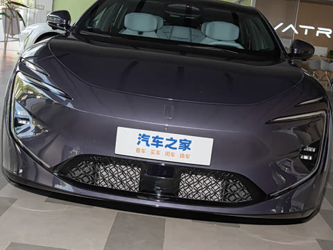 2025�� �Ŀ� Max���̰�