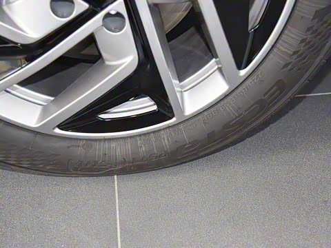 2020�� 520 U��