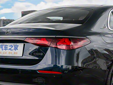 2025�� �Ŀ� E 300 L ʱ����