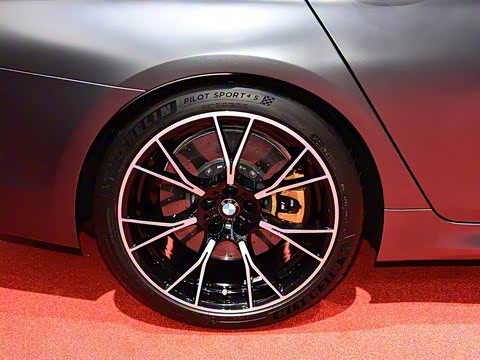 2019�� M5 ������