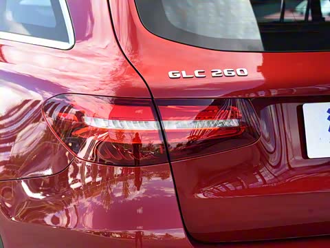 2019�� GLC 260 4MATIC ������