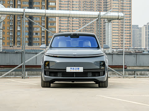 2025�� Ultra ���ܻ��°�