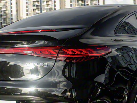 2023�� AMG EQE 53 4MATIC+