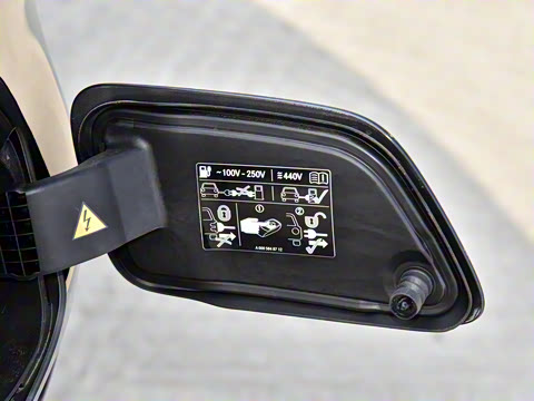 2022�� E 350 e L ���ʽ��϶����γ�