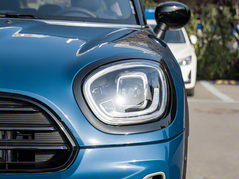 2022�� �Ŀ� 1.5T COOPER ALL4 ���ͼ�