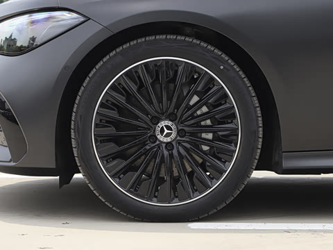 2025�� CLE 300 4MATIC �����ͽ��ܳ�