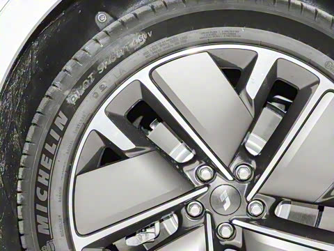 2025�� Ultra ���ܻ��°�