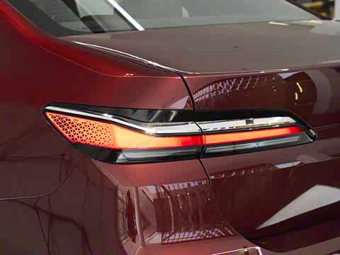 2023�� 740Li ������ M�˶���װ