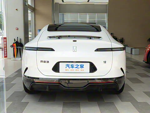 2025�� �Ŀ� Ultra���̰�