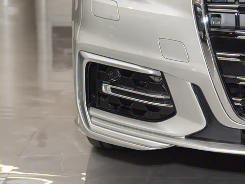 2025�� �Ŀ� 55 TFSI quattro �콢������