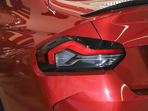 2025�� M240i xDrive