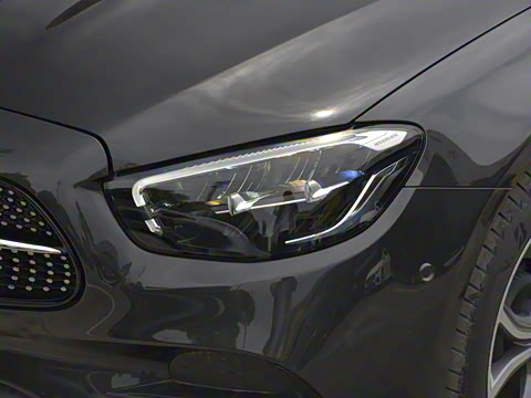 2023�� �Ŀ� E 300 L �˶�������