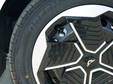 2025�� Mate 305km�Ƽ���