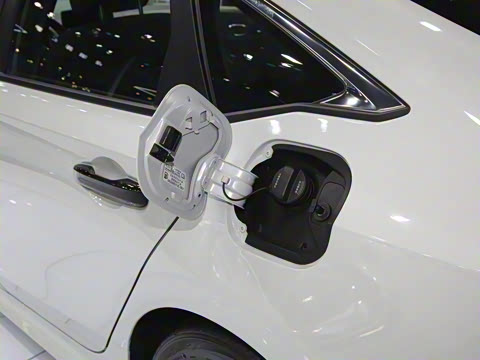 2023�� 2.0L e:HEV ���ٰ�