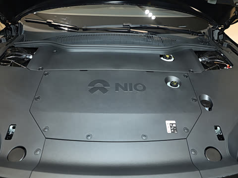 2025�� 75kWh Touring