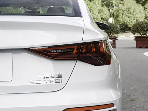 2023�� �Ŀ� A3L Limousine 35 TFSI ��ȡ�˶���