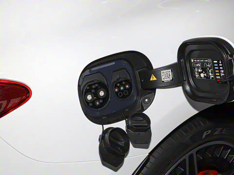 2023�� AMG EQE 53 4MATIC+