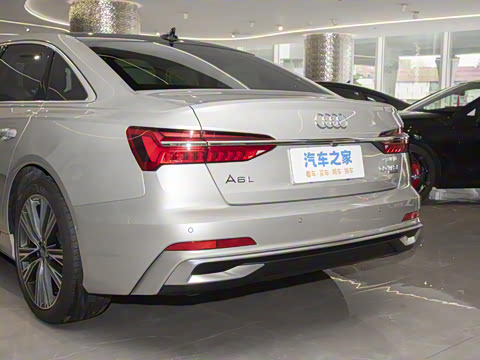 2025�� �Ŀ� 55 TFSI quattro �콢������