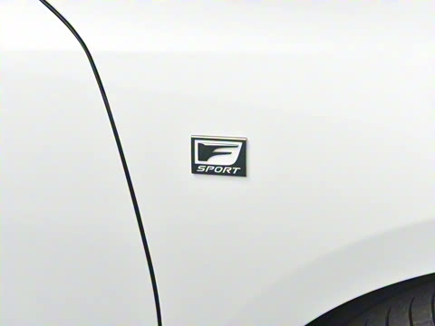 2022�� 300h F SPORT