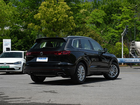 2025�� 2.0TSI ��Ӱ��