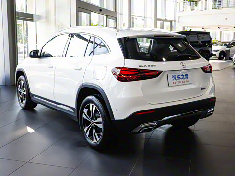 2025�� �Ŀ� GLA 200