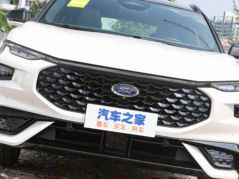 2022�� �Ŀ� EcoBoost 245 ST-Line