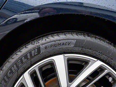 2025�� �Ŀ� E 300 L ʱ����