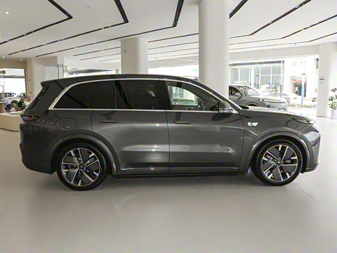 2025�� Max ���ܻ��°�