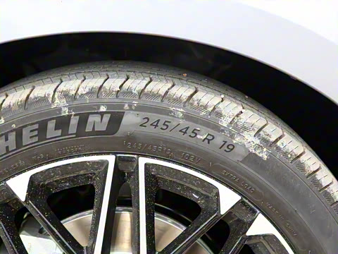 2025�� EV �Ǽݰ� 701KM������