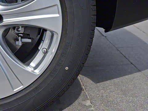 2020�� GLC 260 L 4MATIC ������