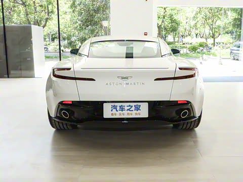 2025�� 4.0T V8 Coupe