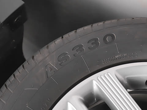 2025�� 610km PLUS