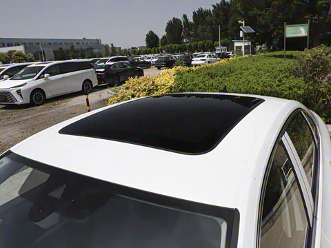 2025�� �Ŀ�� 300TSI DSG׿Խ��