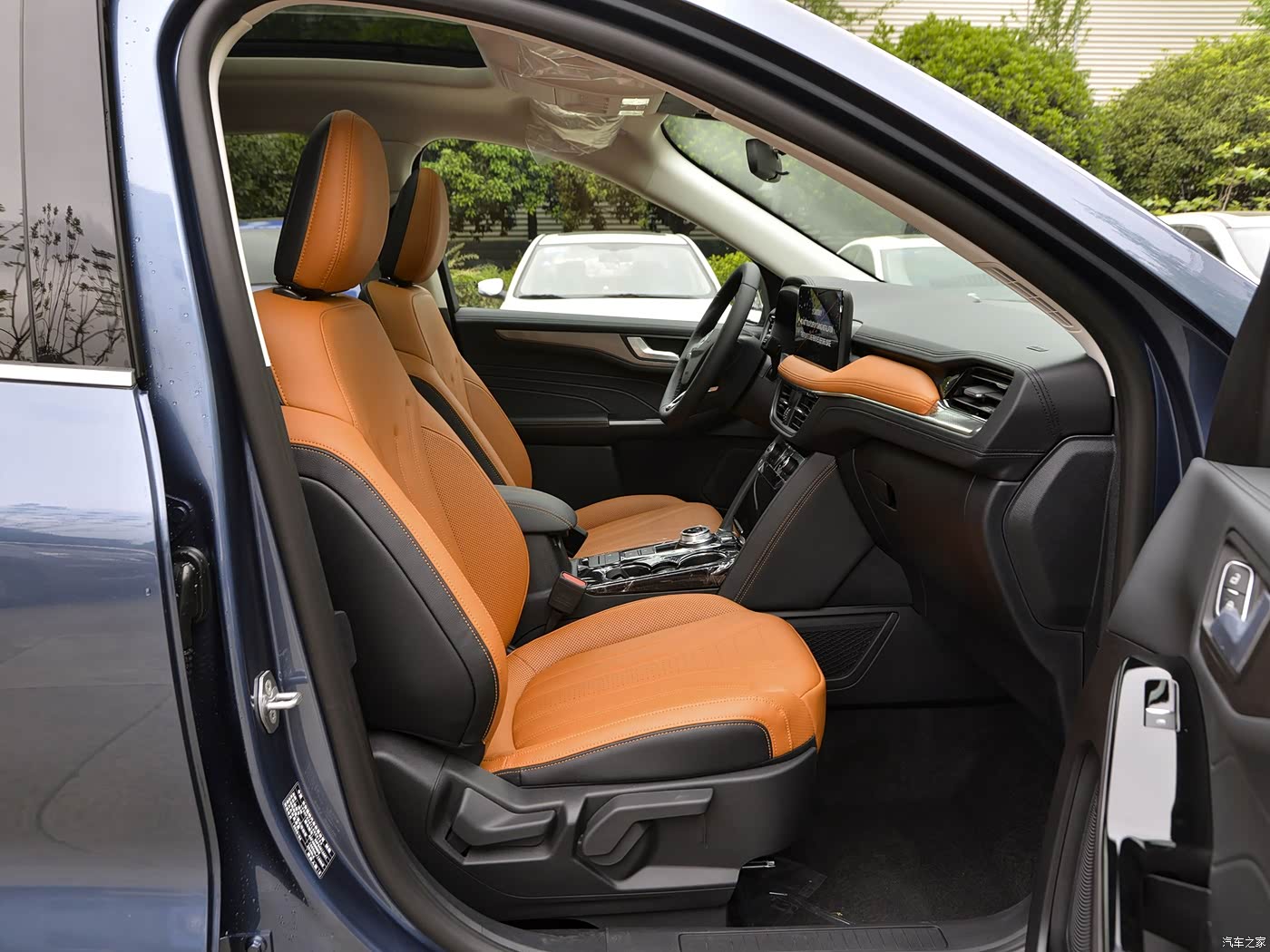 黑色/雅棕(98张)车主提车价:3271条真实提车价>猜您喜欢:探界者ra