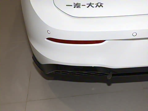 2025�� �Ŀ� 300TSI R-Line