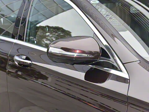 2022�� E 350 e L ���ʽ��϶����˶��γ�