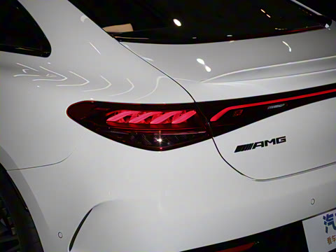 2023�� AMG EQE 53 4MATIC+