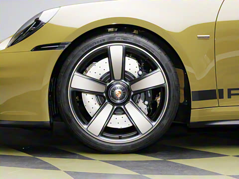 2025�� Spirit 70 3.6T Heritage Design