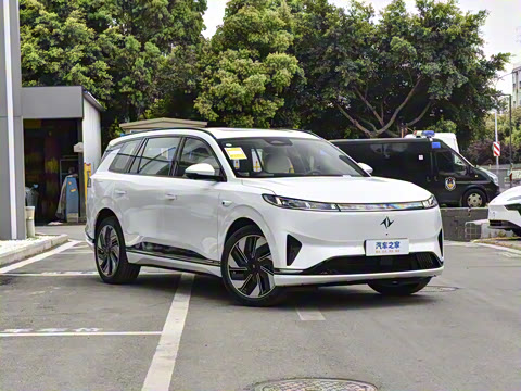 2025�� 210Ultra�Ǽݰ� 5��