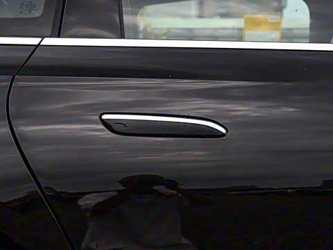 2025�� �Ŀ� E 300 L ����˶���