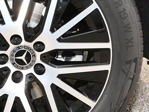 2023�� �Ŀ� GLC 260 4MATIC ����SUV