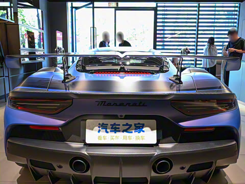 2024�� GT2 Stradale