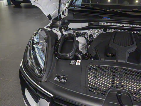 2025�� Macan 2.0T ���ΰ�